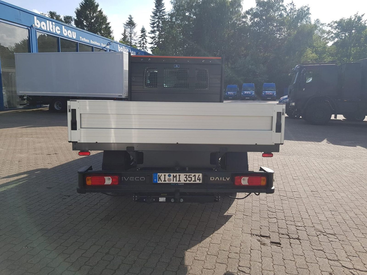 Iveco Daily 35S14HA8 Pritsche AHK 100 kW (136 PS),... - Open body delivery van: picture 4 Iveco Daily 35S14HA8 Pritsche AHK 100 kW (136 PS),... - Open body delivery van: picture 4
