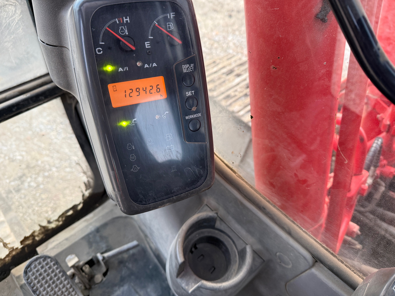 Crawler excavator Hitachi ZX240 Klima SW Isuzu: picture 17