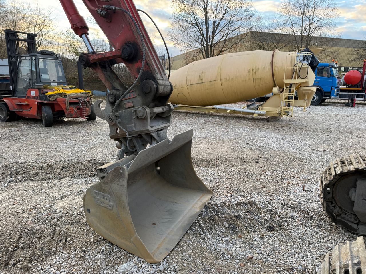 Crawler excavator Hitachi ZX240 Klima SW Isuzu: picture 8