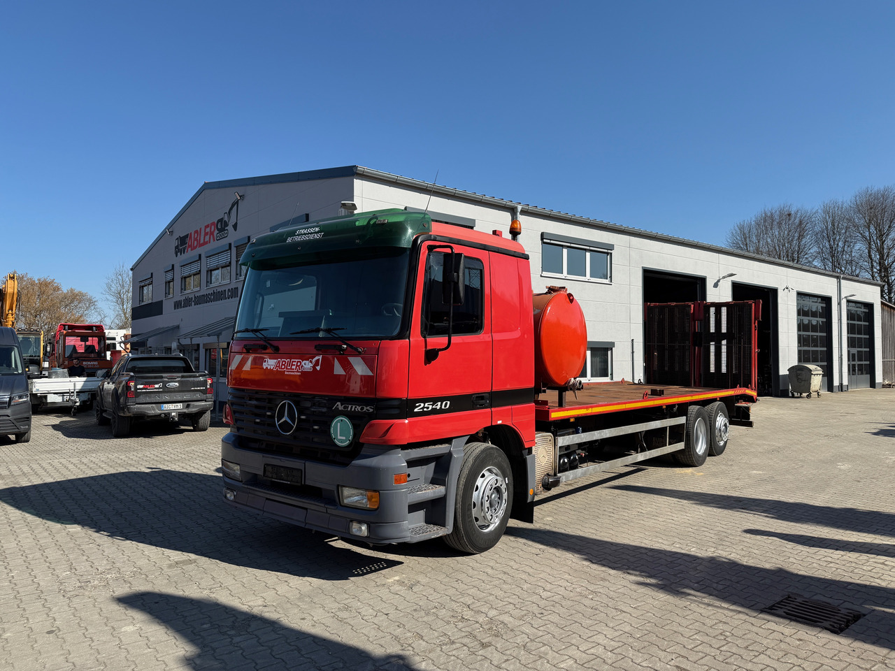 Mercedes-Benz 2540 Actros MP1 Baumaschinentrnasporter - Truck: picture 2 Mercedes-Benz 2540 Actros MP1 Baumaschinentrnasporter - Truck: picture 2