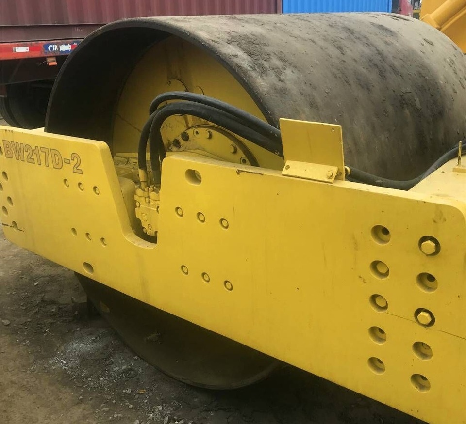 Compactor BOMAG BW 217 D-2: picture 5
