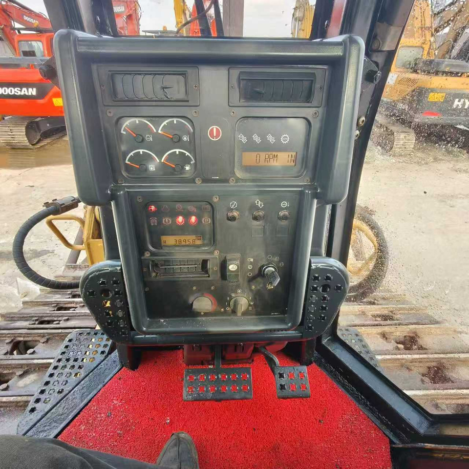 CATERPILLAR D6N - Bulldozer: picture 3 CATERPILLAR D6N - Bulldozer: picture 3