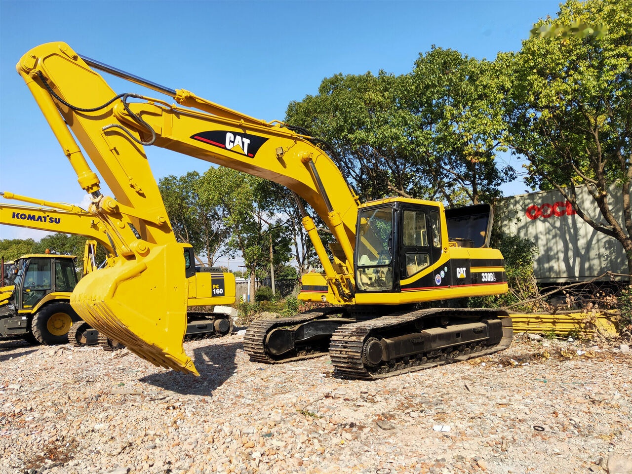 Crawler excavator Caterpillar 330BL: picture 6
