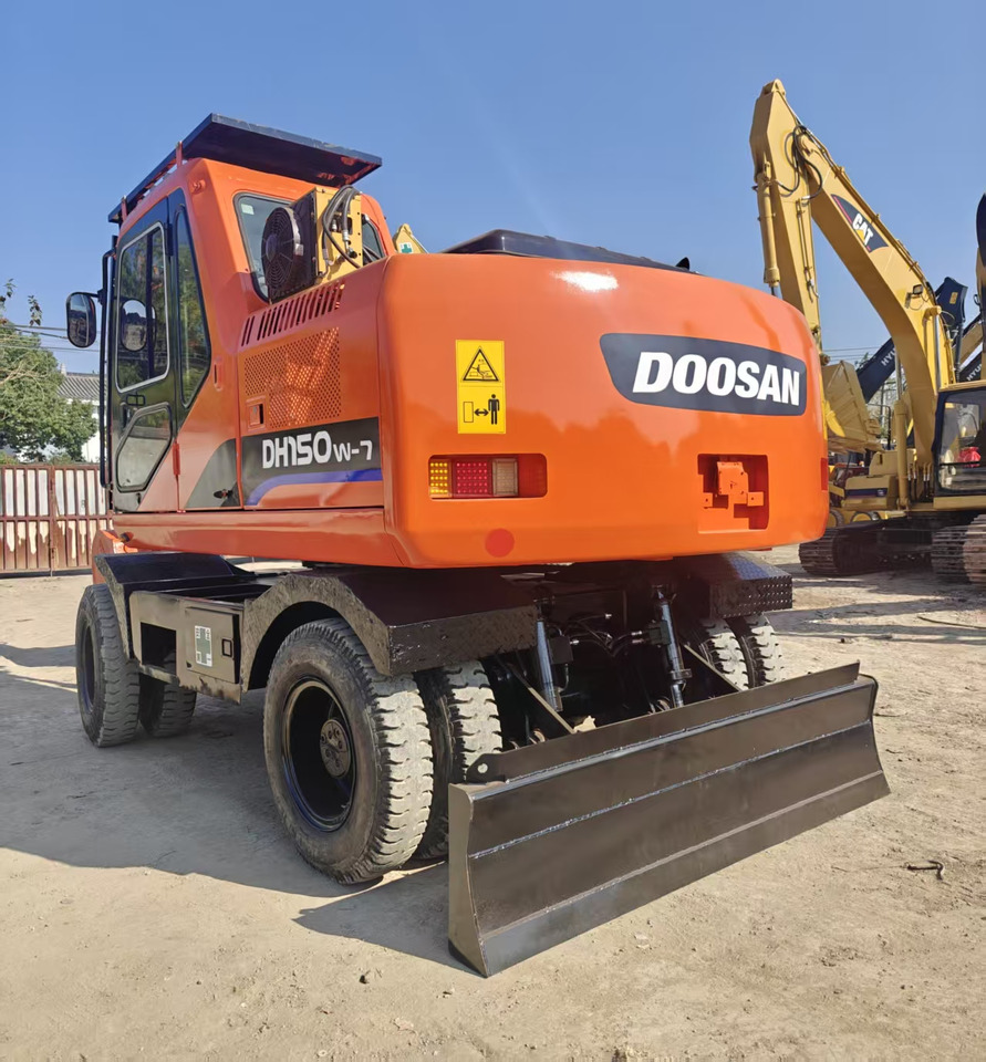 Doosan DH150W - Wheel excavator: picture 5 Doosan DH150W - Wheel excavator: picture 5
