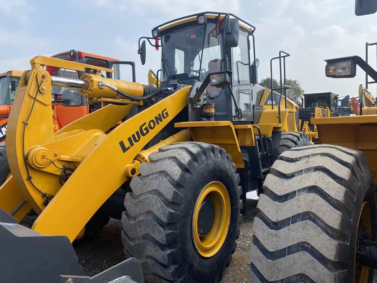 LiuGong 870H - Wheel loader: picture 3 LiuGong 870H - Wheel loader: picture 3