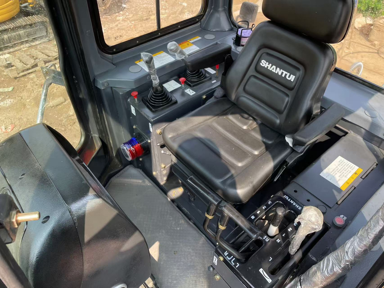 SHANTUI SD16 - Bulldozer: picture 5 SHANTUI SD16 - Bulldozer: picture 5