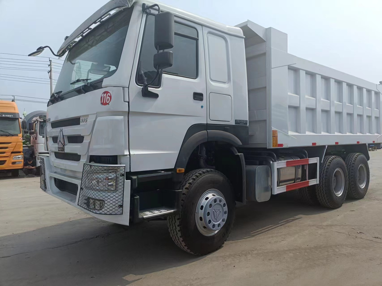 Sinotruk HOWO 375 6*4 dump truck - Mini dumper: picture 2 Sinotruk HOWO 375 6*4 dump truck - Mini dumper: picture 2