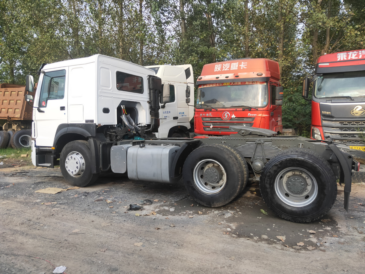 Sinotruk HOWO 371 6*4 Tractor - Tractor unit: picture 4 Sinotruk HOWO 371 6*4 Tractor - Tractor unit: picture 4