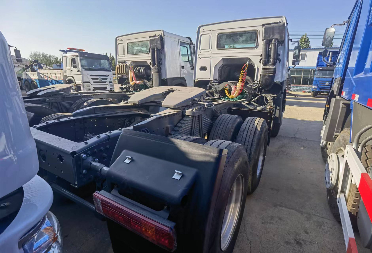 Sinotruk HOWO 371 Tractor - Tractor unit: picture 2 Sinotruk HOWO 371 Tractor - Tractor unit: picture 2