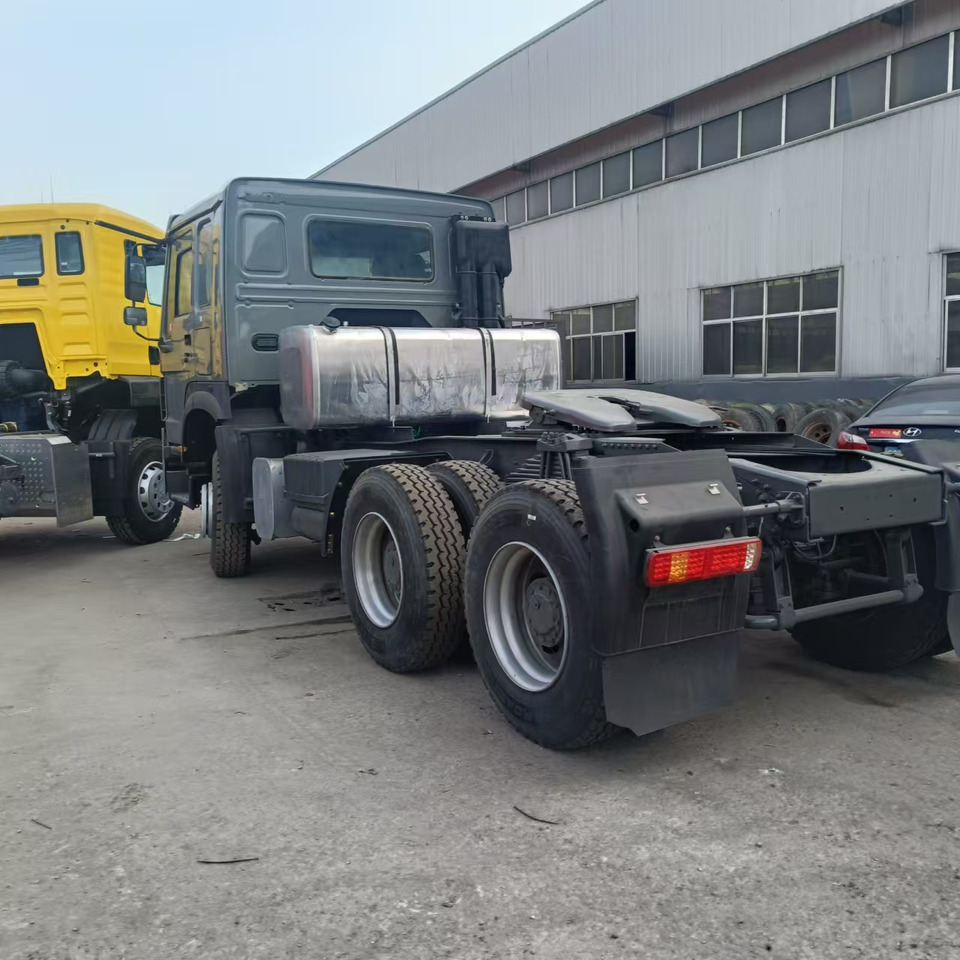Sinotruk HOWO 371 Tractor(Right rudder) - Tractor unit: picture 5 Sinotruk HOWO 371 Tractor(Right rudder) - Tractor unit: picture 5