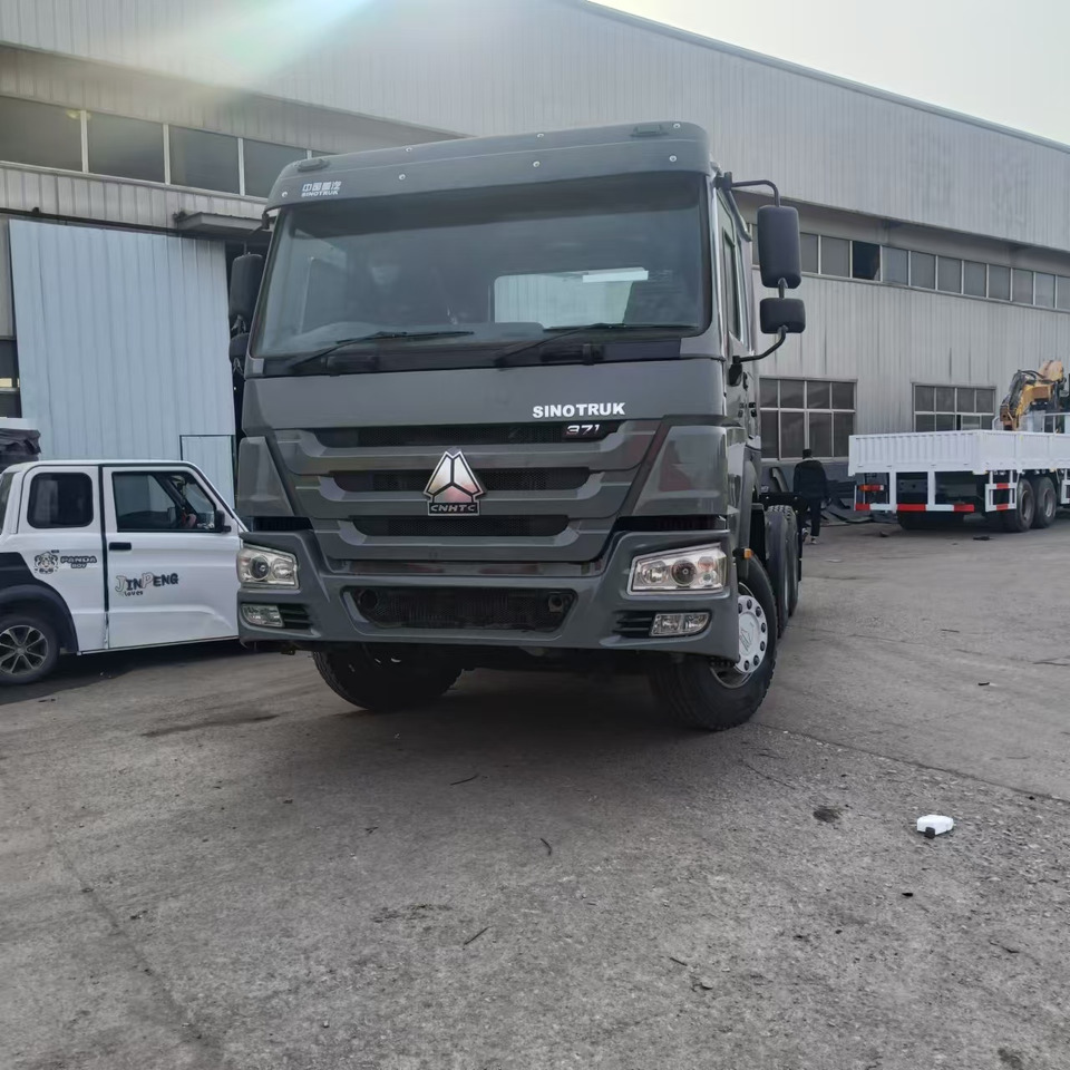 Sinotruk HOWO 371 Tractor(Right rudder) - Tractor unit: picture 1 Sinotruk HOWO 371 Tractor(Right rudder) - Tractor unit: picture 1