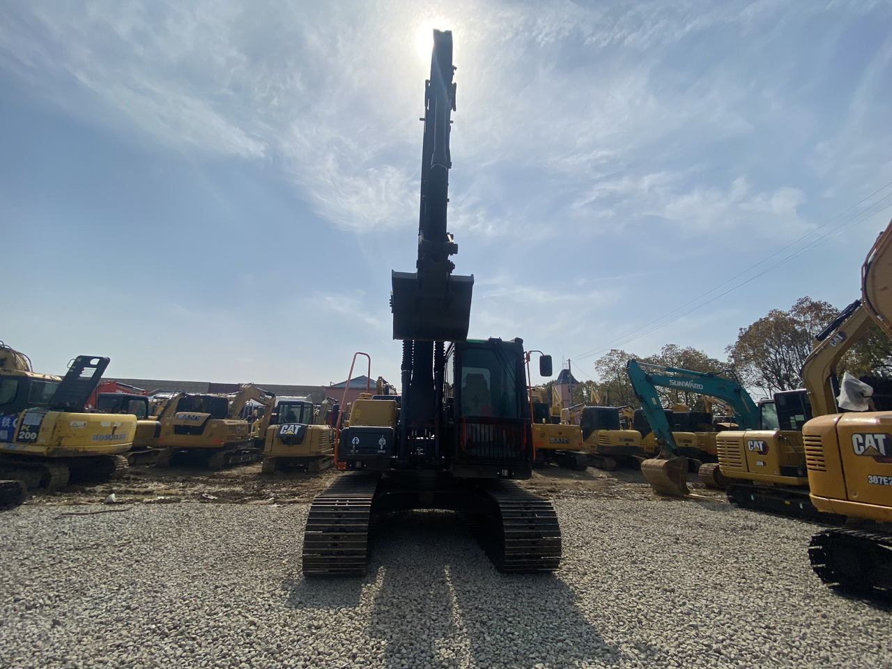 VOLVO EC140 - Excavator: picture 3 VOLVO EC140 - Excavator: picture 3