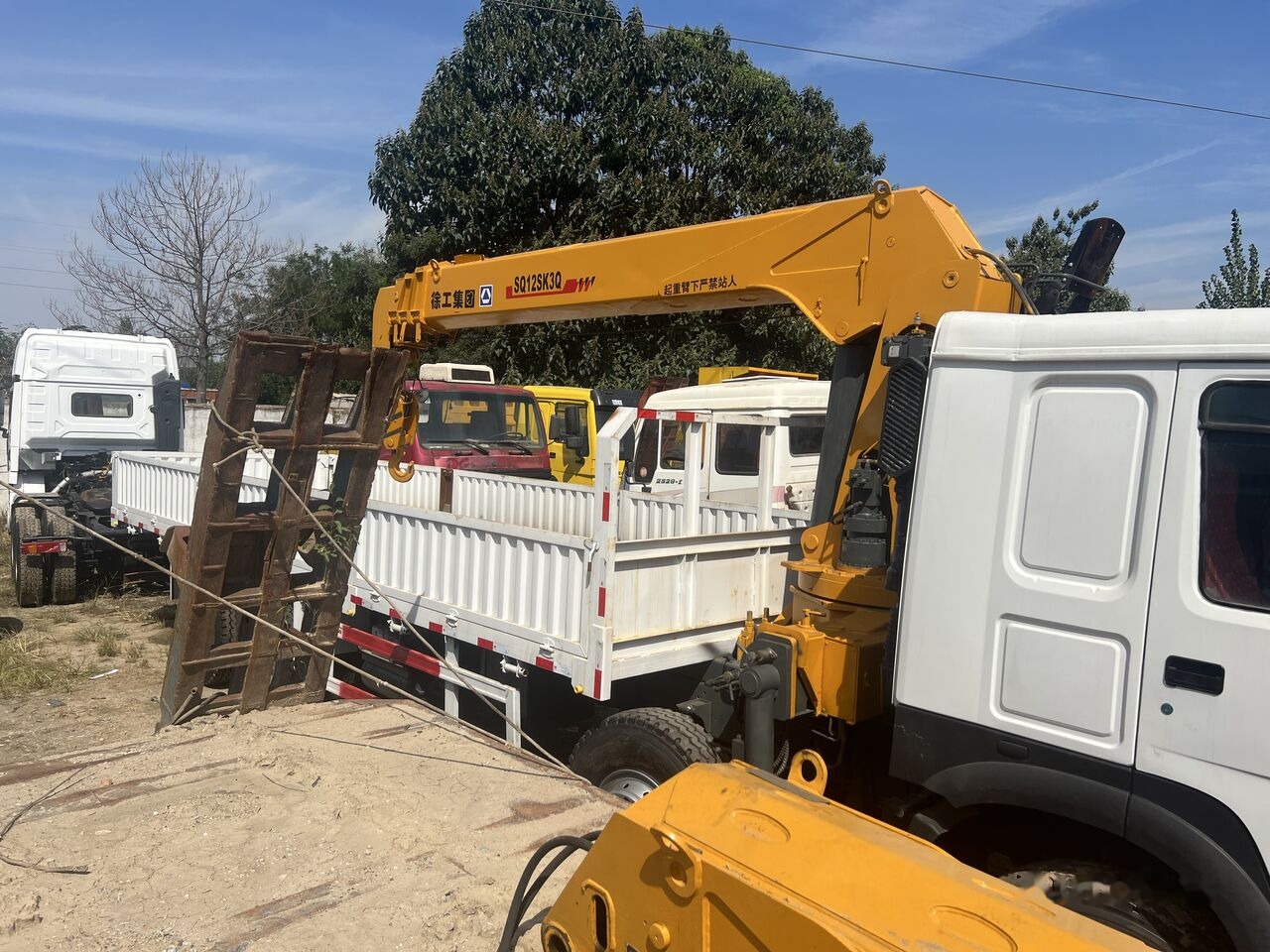 XCMG SQ12SK3Q Selfloader Truck - Truck mounted crane: picture 1 XCMG SQ12SK3Q Selfloader Truck - Truck mounted crane: picture 1