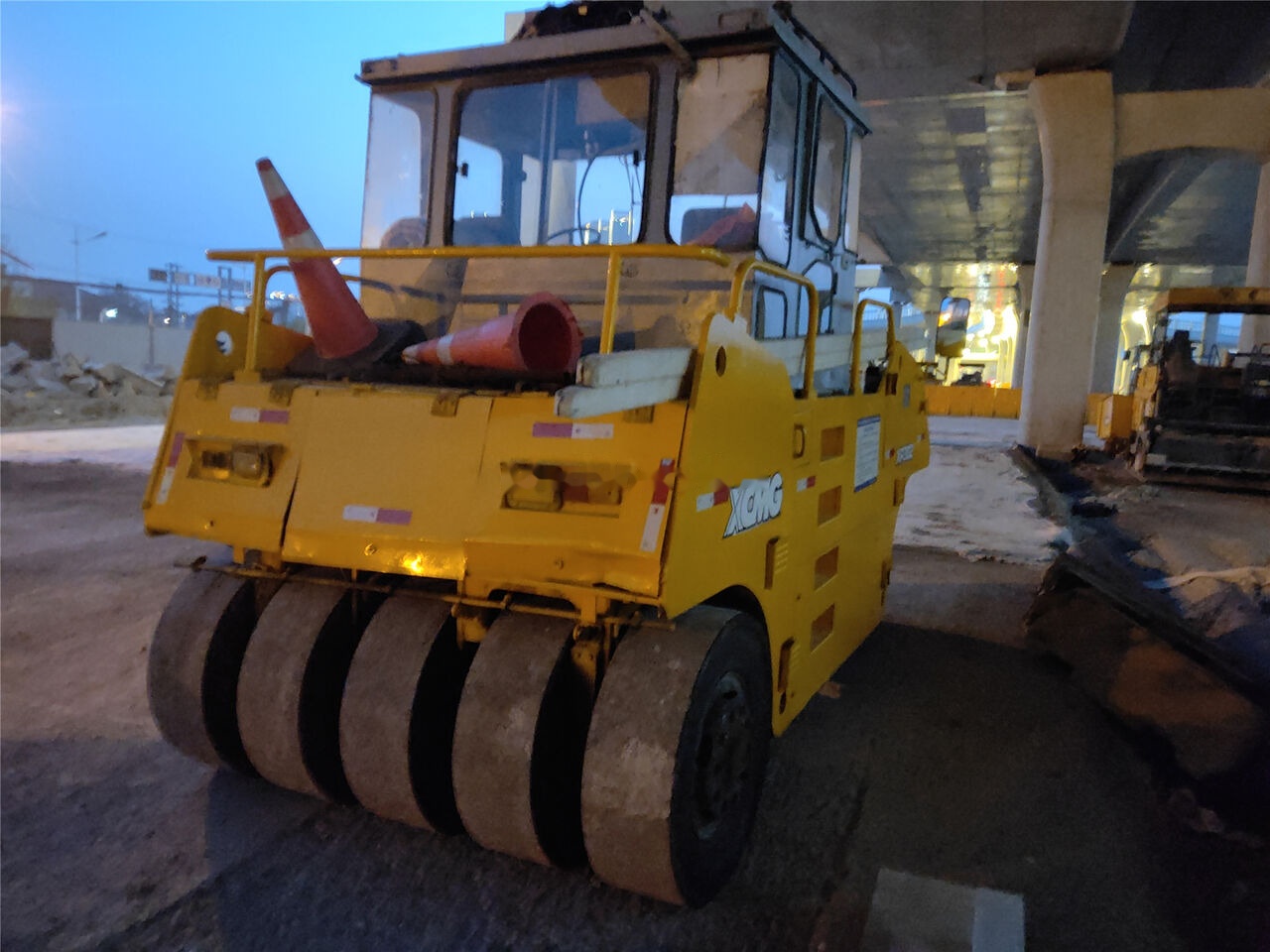 XCMG XP302 - Pneumatic roller: picture 3 XCMG XP302 - Pneumatic roller: picture 3