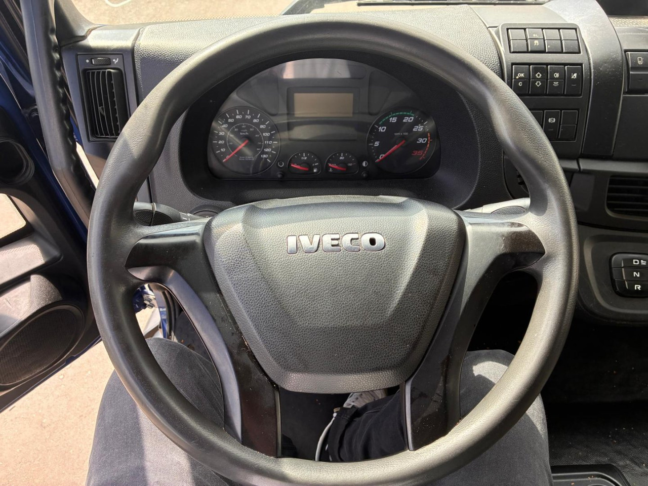 Box truck Caja cerrada IVECO Eurocargo ML 160 E25: picture 8 Box truck Caja cerrada IVECO Eurocargo ML 160 E25: picture 8