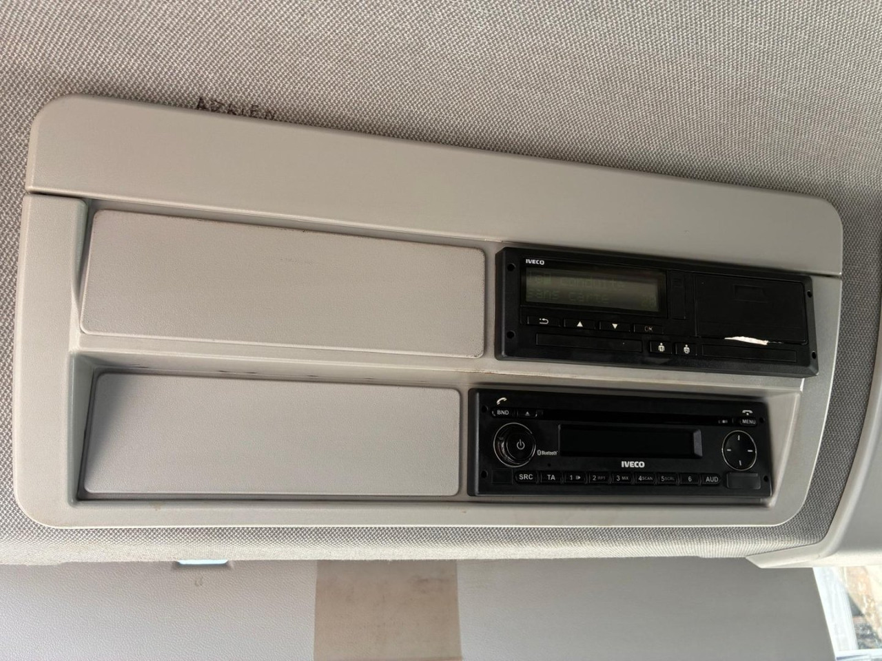 Box truck Caja cerrada IVECO Eurocargo ML 160 E25: picture 11 Box truck Caja cerrada IVECO Eurocargo ML 160 E25: picture 11