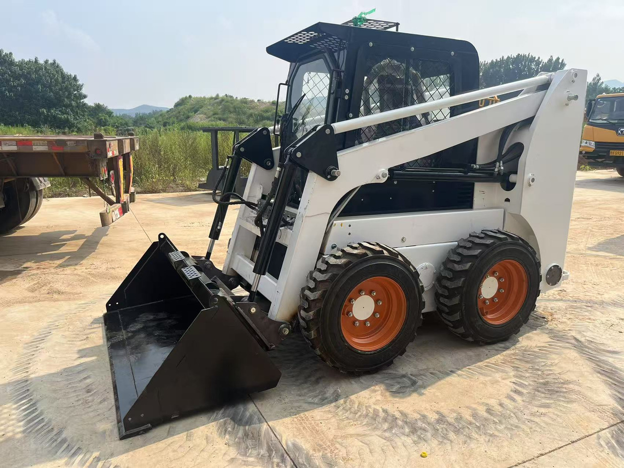 BOBCAT S450 S550 S18 BRAND NEW - Skid steer loader: picture 1 BOBCAT S450 S550 S18 BRAND NEW - Skid steer loader: picture 1