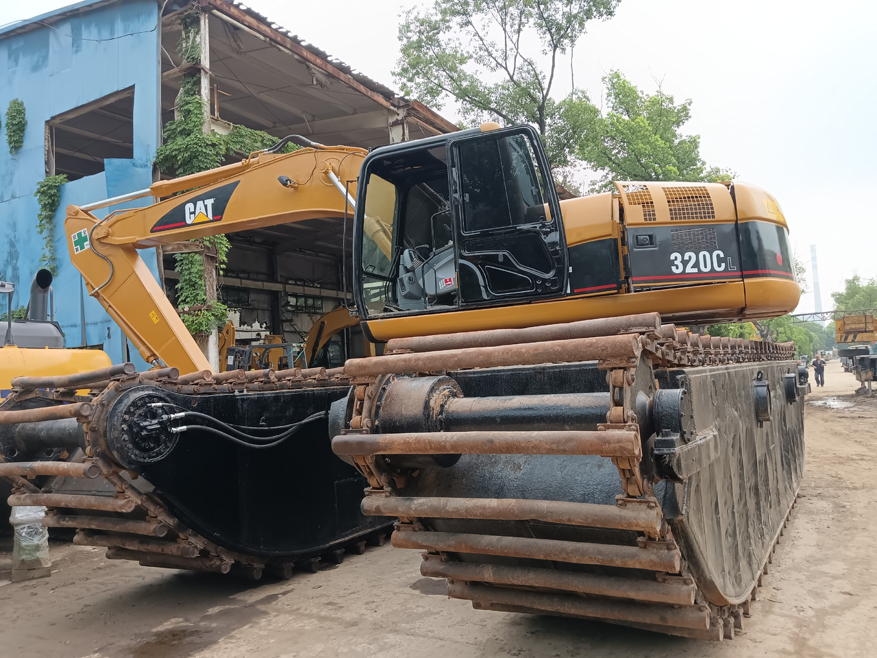 CAT 320CL 320BL Customizable Dredger - Amphibious excavator: picture 4 CAT 320CL 320BL Customizable Dredger - Amphibious excavator: picture 4