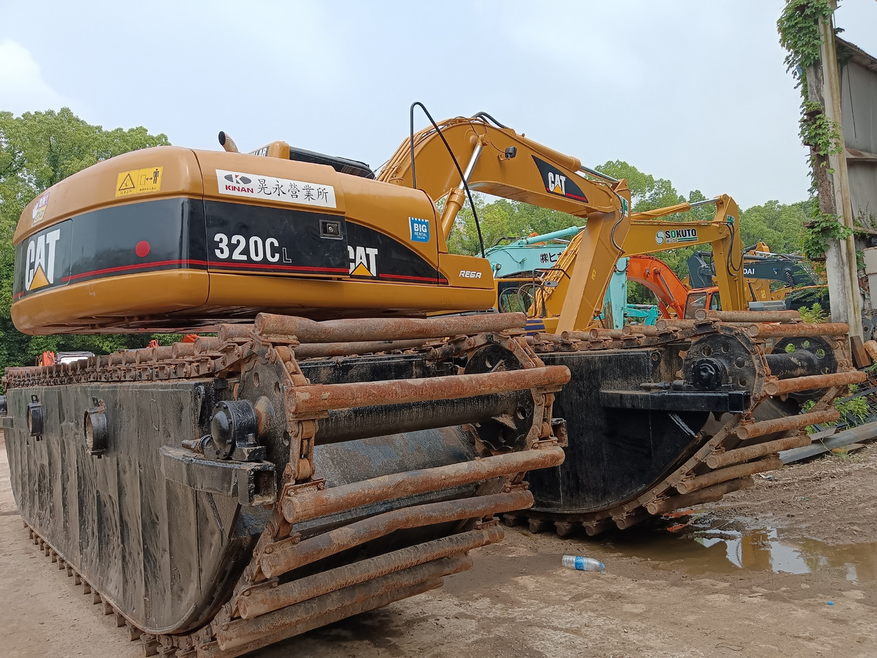 CAT 320CL DREDGER 320 BL Customizable - Amphibious excavator: picture 2 CAT 320CL DREDGER 320 BL Customizable - Amphibious excavator: picture 2
