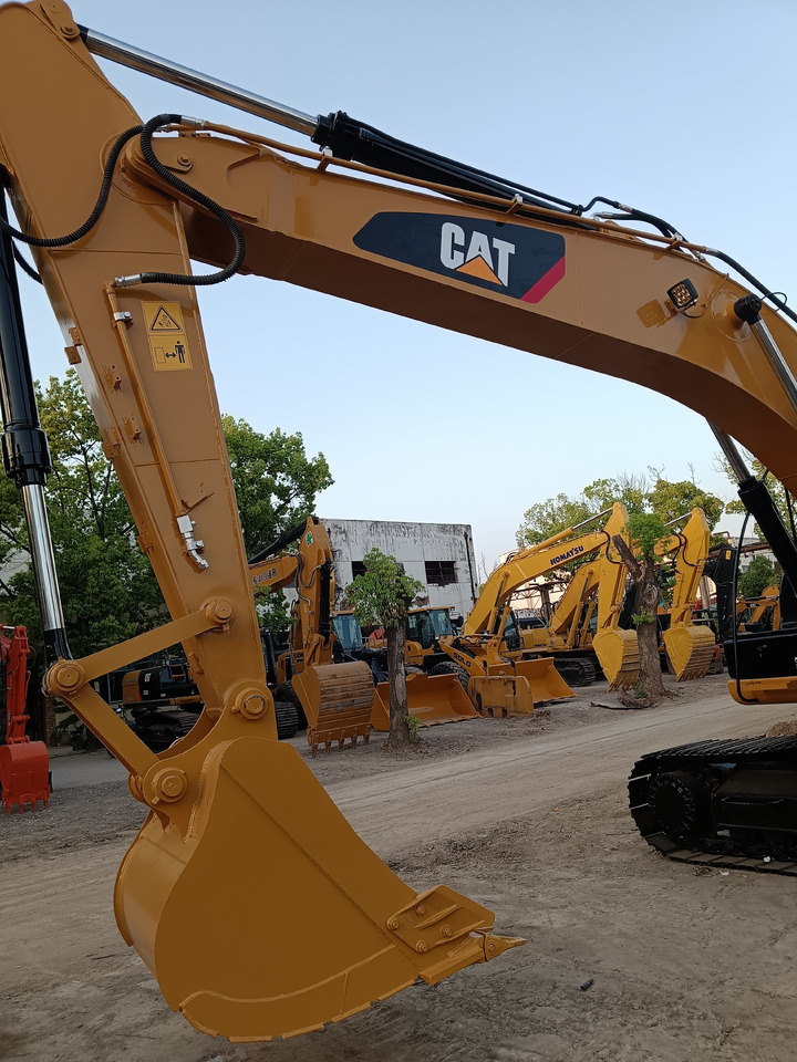 CAT 320D2L - Crawler excavator: picture 5 CAT 320D2L - Crawler excavator: picture 5