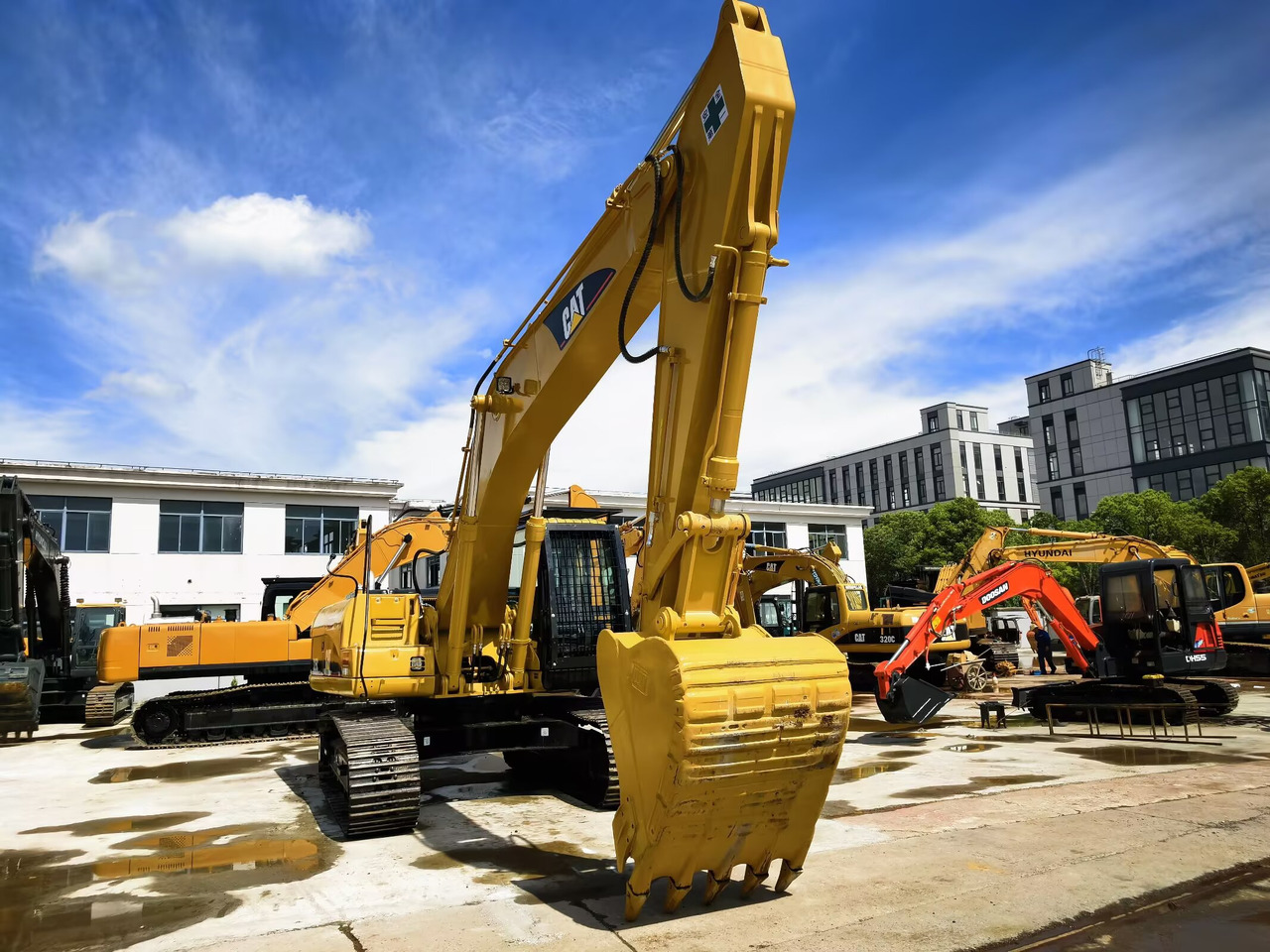 CATERPILLAR 325C - Crawler excavator: picture 3 CATERPILLAR 325C - Crawler excavator: picture 3