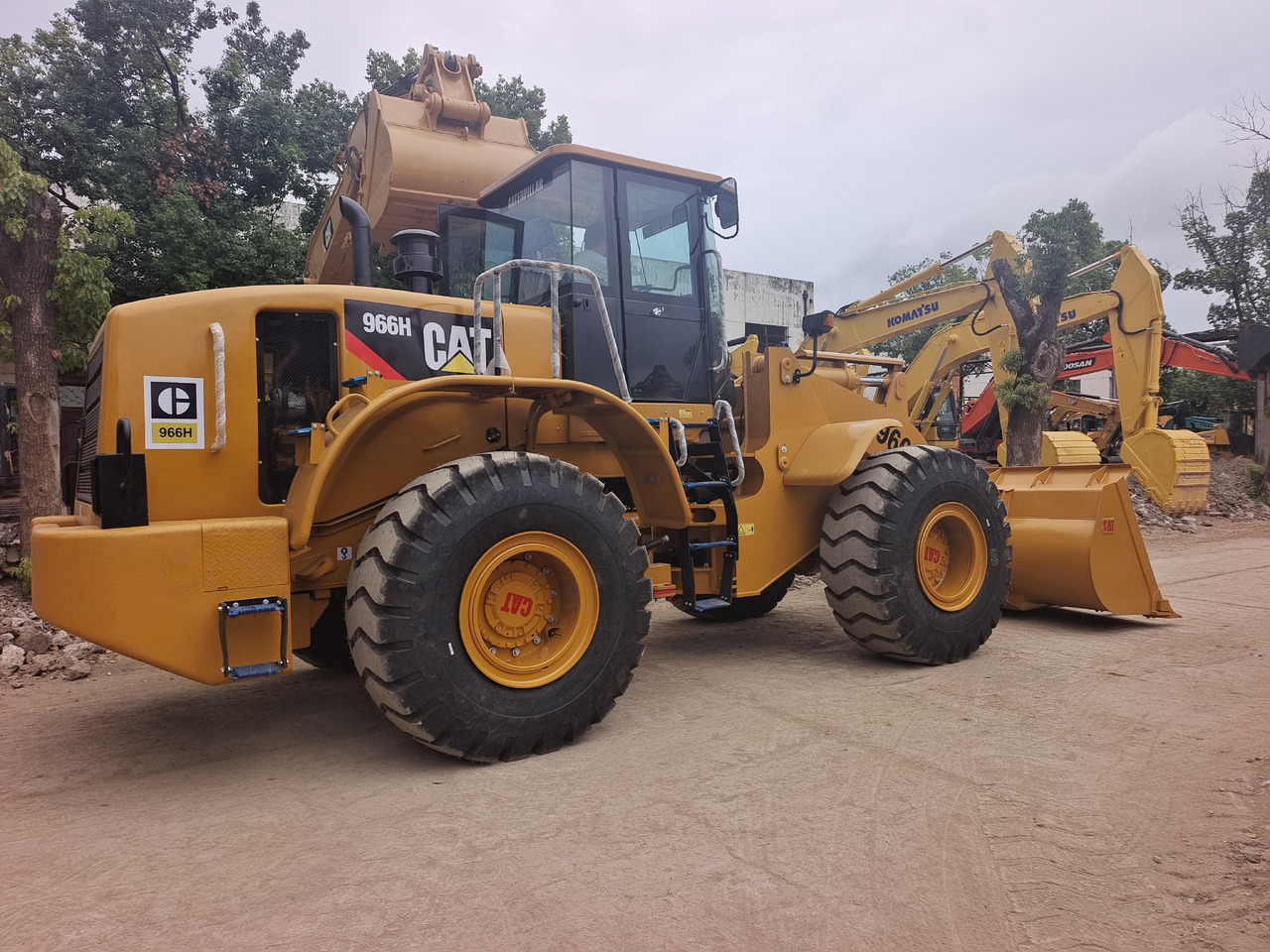 CATERPILLAR 966H CAT 950GC - Wheel loader: picture 2 CATERPILLAR 966H CAT 950GC - Wheel loader: picture 2