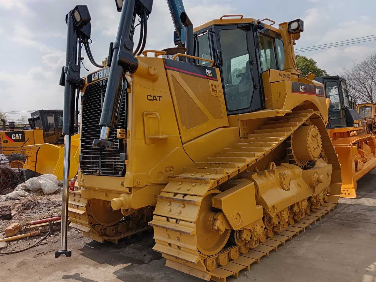 CATERPILLAR D8T CAT D 8 T D8R D8N D7G D6G D6R D5G - Bulldozer: picture 1 CATERPILLAR D8T CAT D 8 T D8R D8N D7G D6G D6R D5G - Bulldozer: picture 1