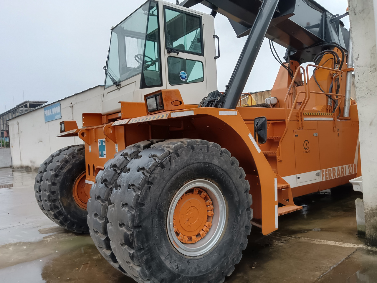 CVS FERRARRI F278 F 278.6 - Reach stacker: picture 4 CVS FERRARRI F278 F 278.6 - Reach stacker: picture 4