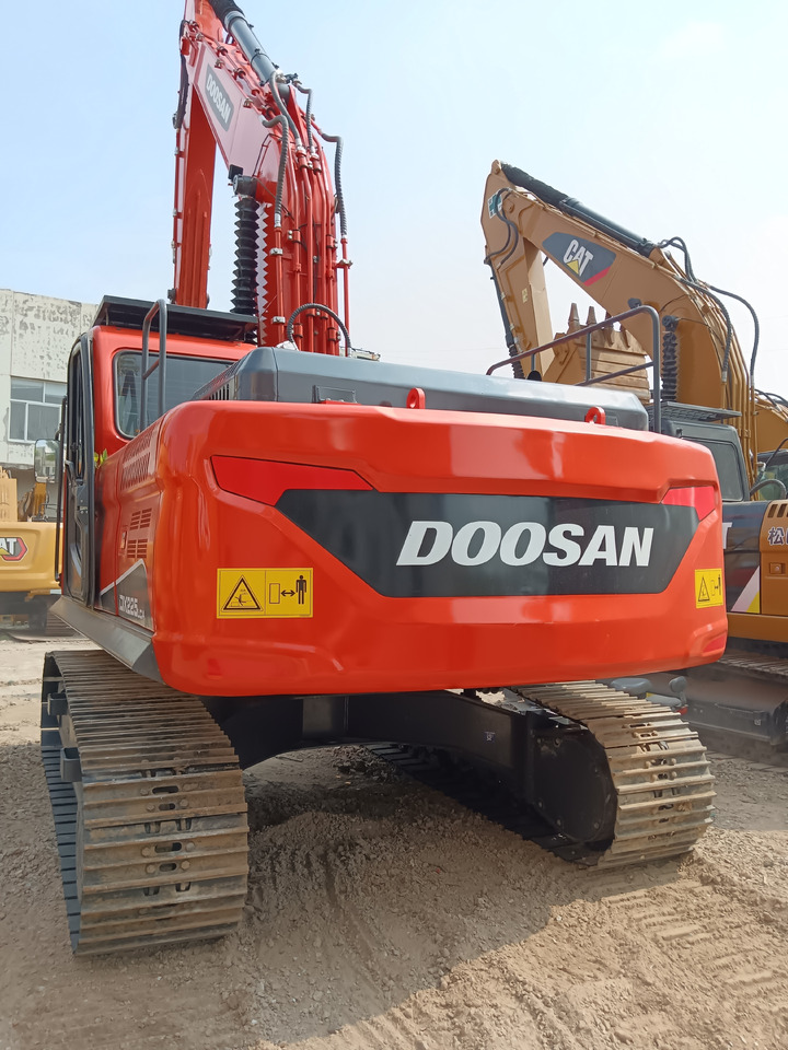 DOOSAN DX225 LCA DX 225 LC - 9C - Crawler excavator: picture 3 DOOSAN DX225 LCA DX 225 LC - 9C - Crawler excavator: picture 3