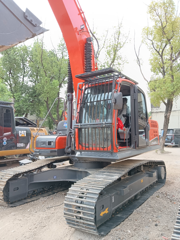 DOOSAN DX225 LCA DX 225 LC-9C DX300 DX340 - Crawler excavator: picture 5 DOOSAN DX225 LCA DX 225 LC-9C DX300 DX340 - Crawler excavator: picture 5