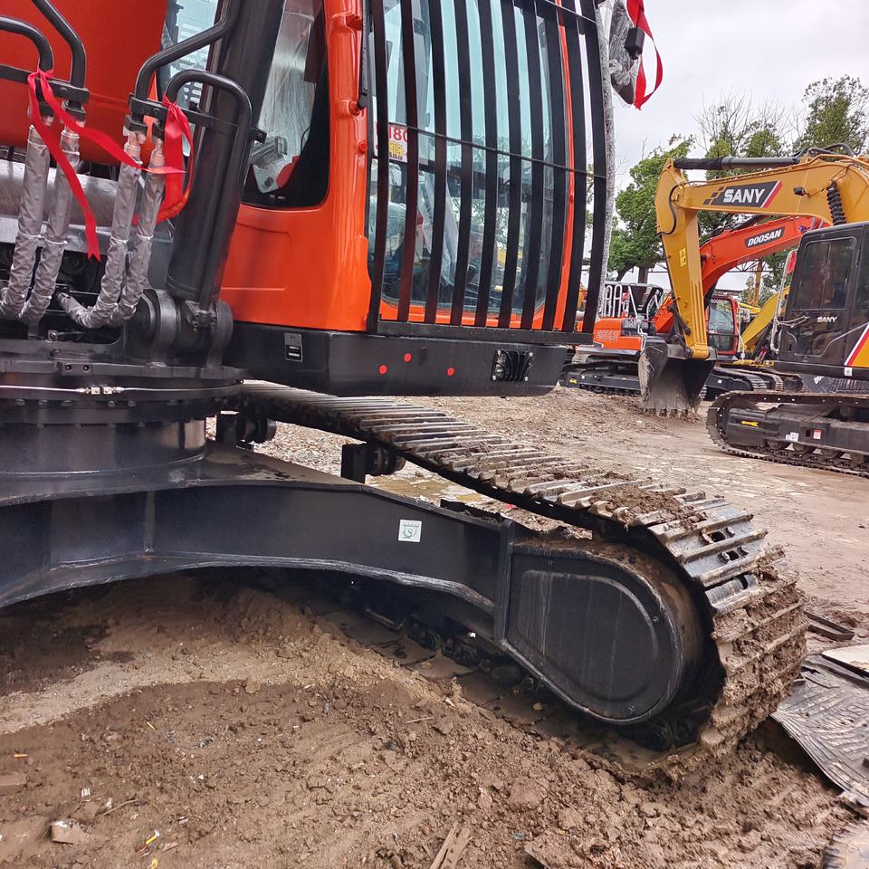 Crawler excavator DOOSAN DX340LC-9C: picture 7