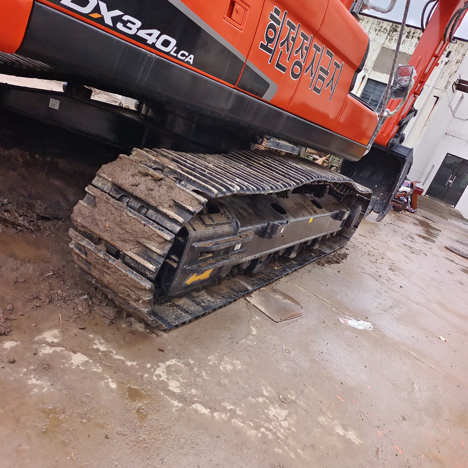 Crawler excavator DOOSAN DX340LC-9C: picture 11