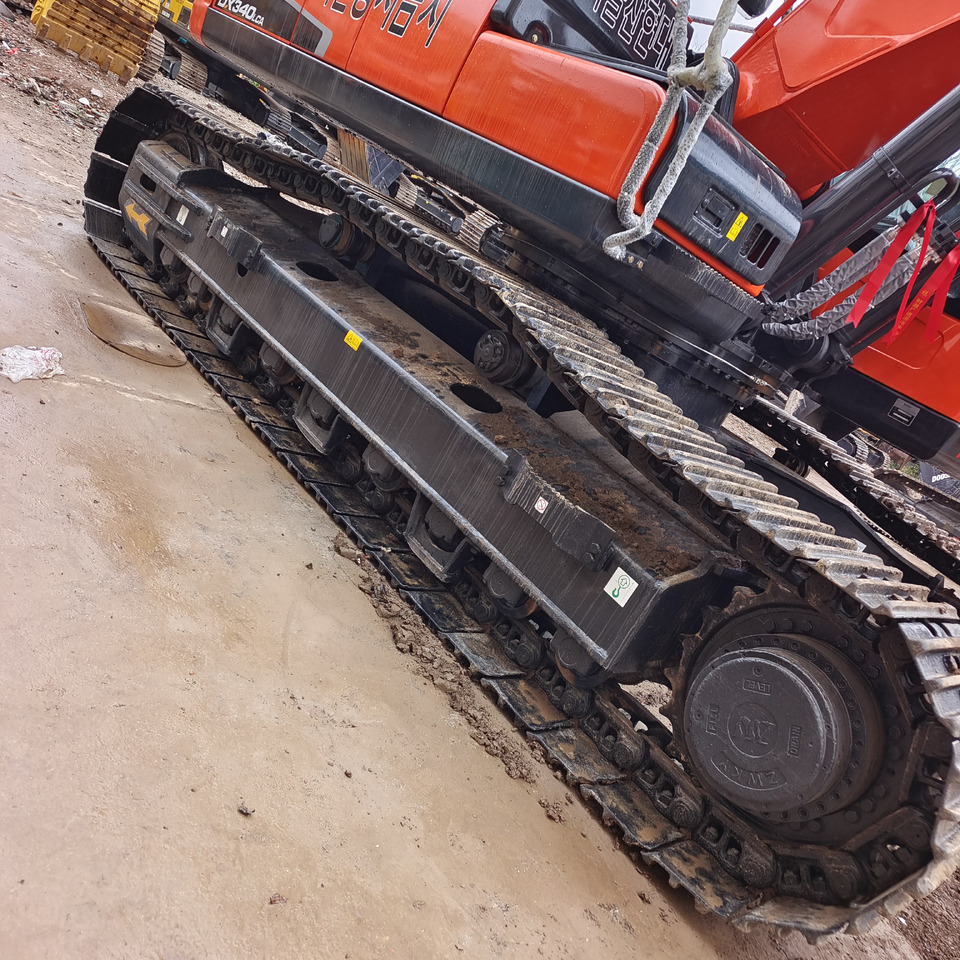 Crawler excavator DOOSAN DX340LC-9C: picture 9