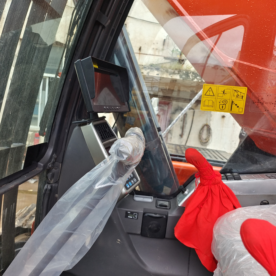 Crawler excavator DOOSAN DX340LC-9C: picture 14