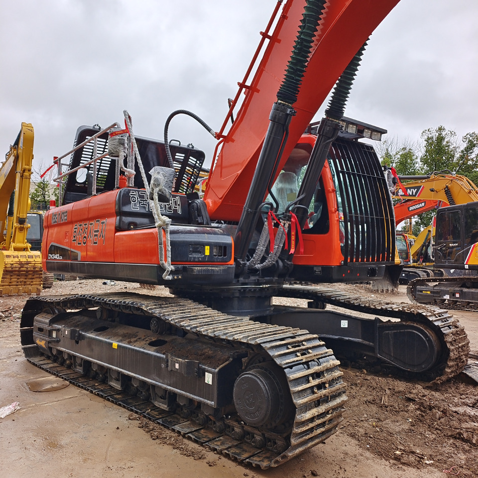 Crawler excavator DOOSAN DX340LC-9C: picture 8