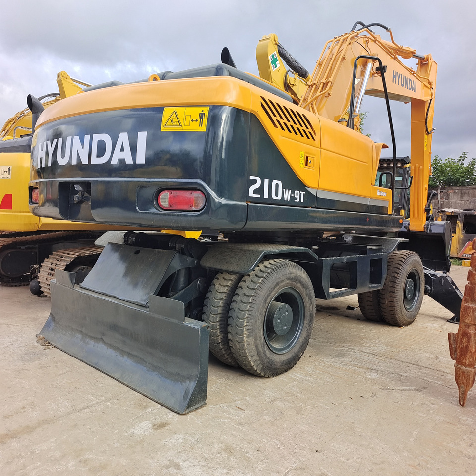 HYUNDAI 210W-9T 210W-9S - Wheel excavator: picture 1 HYUNDAI 210W-9T 210W-9S - Wheel excavator: picture 1