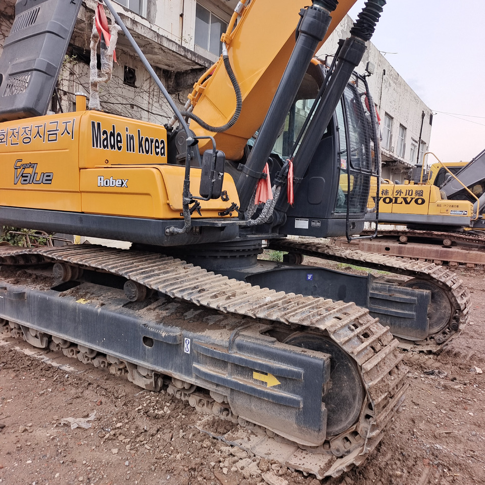 HYUNDAI 305LC-9S - Crawler excavator: picture 3 HYUNDAI 305LC-9S - Crawler excavator: picture 3