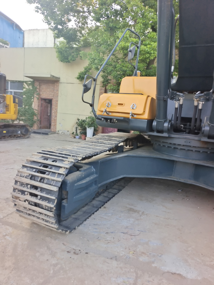 HYUNDAI 305LC-9T - Crawler excavator: picture 3 HYUNDAI 305LC-9T - Crawler excavator: picture 3