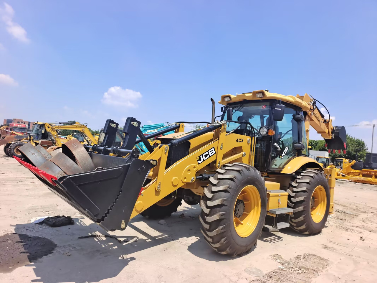 JCB 4CX BRAND NEW 4 BY 4 DRIVE - Backhoe loader: picture 2 JCB 4CX BRAND NEW 4 BY 4 DRIVE - Backhoe loader: picture 2