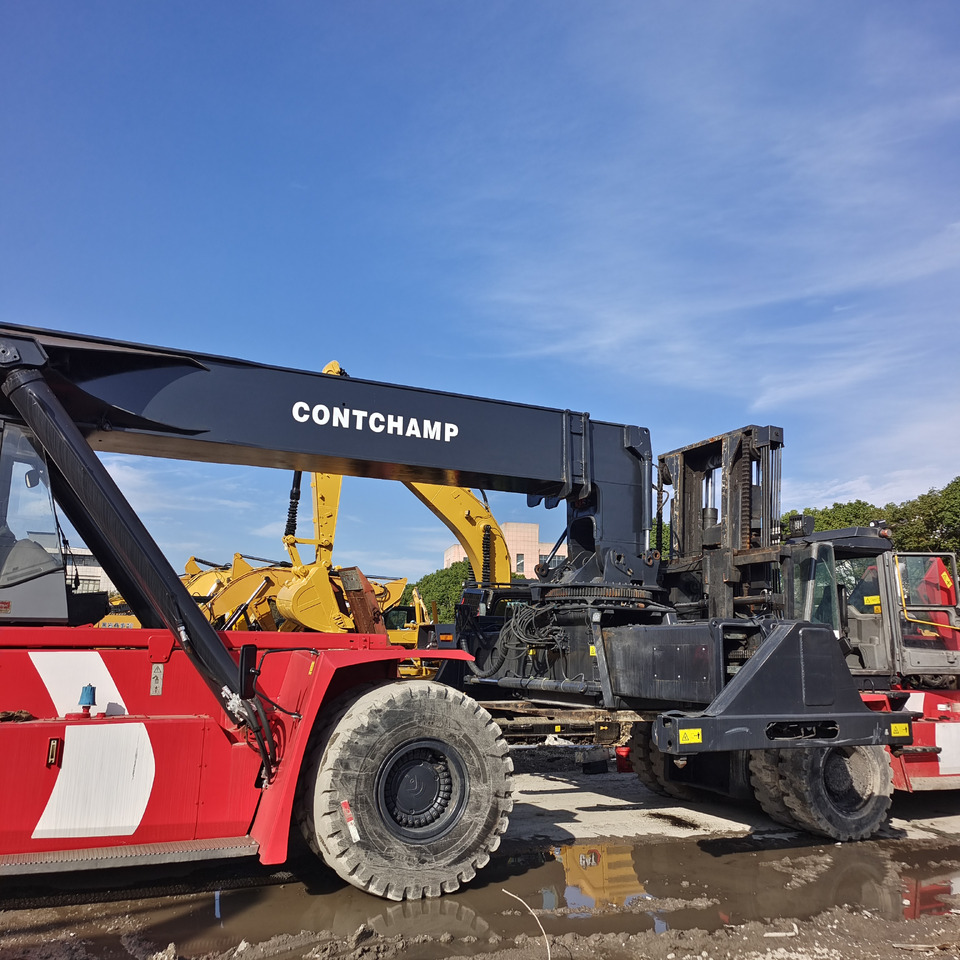 KALMAR DRT450 DRT DRD DRU 450 45 TON - Reach stacker: picture 3 KALMAR DRT450 DRT DRD DRU 450 45 TON - Reach stacker: picture 3