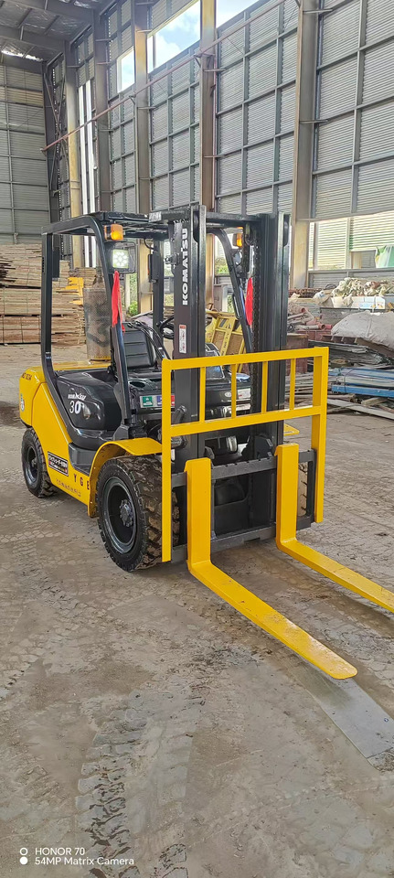 KOMATSU FD 30 - Diesel forklift: picture 4 KOMATSU FD 30 - Diesel forklift: picture 4