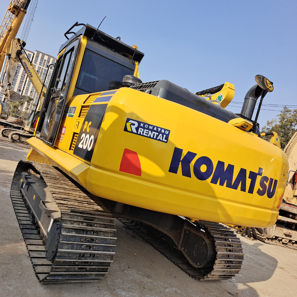 KOMATSU PC200-8 - Crawler excavator: picture 1 KOMATSU PC200-8 - Crawler excavator: picture 1
