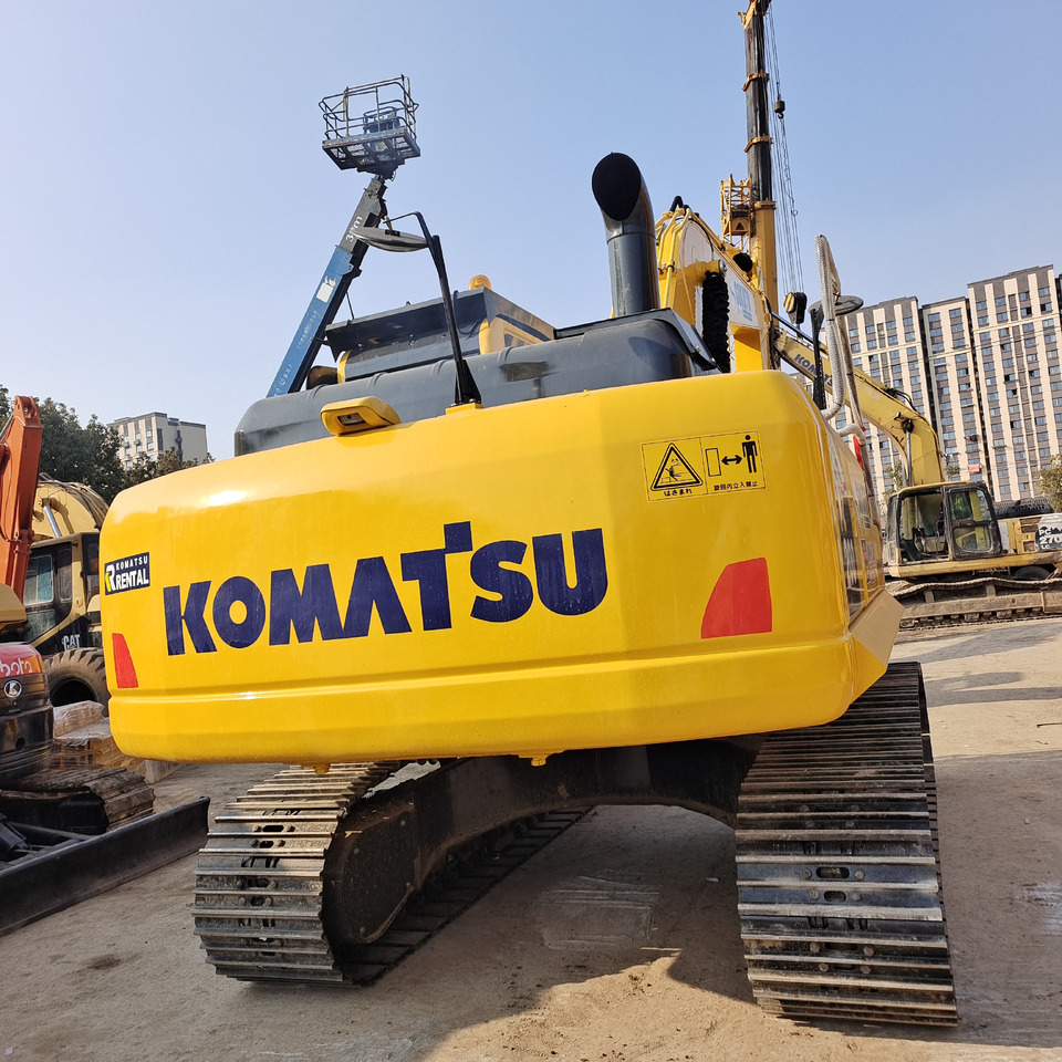 KOMATSU PC200-8 - Crawler excavator: picture 3 KOMATSU PC200-8 - Crawler excavator: picture 3