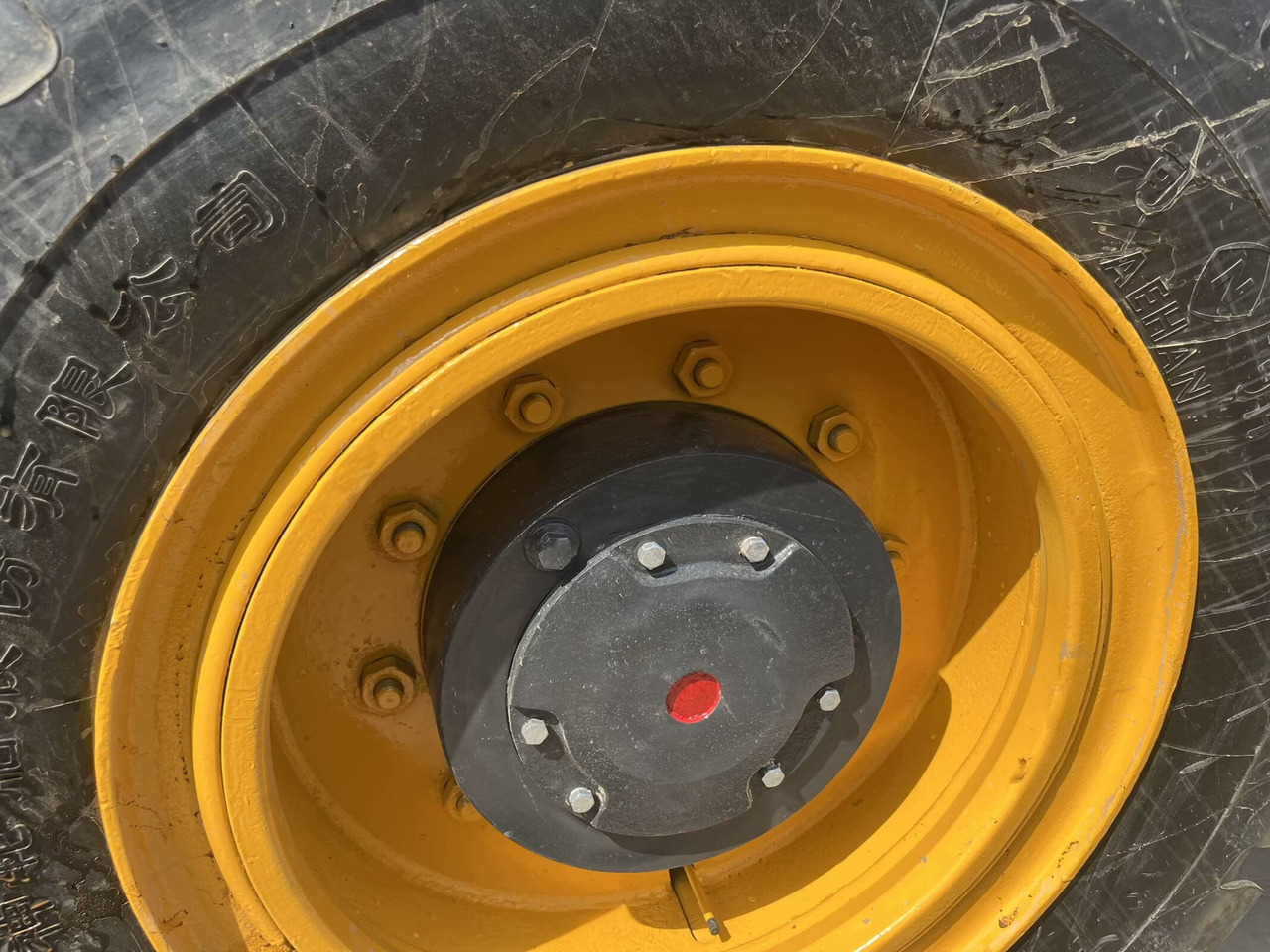 LIUGONG 835 - Wheel loader: picture 3 LIUGONG 835 - Wheel loader: picture 3