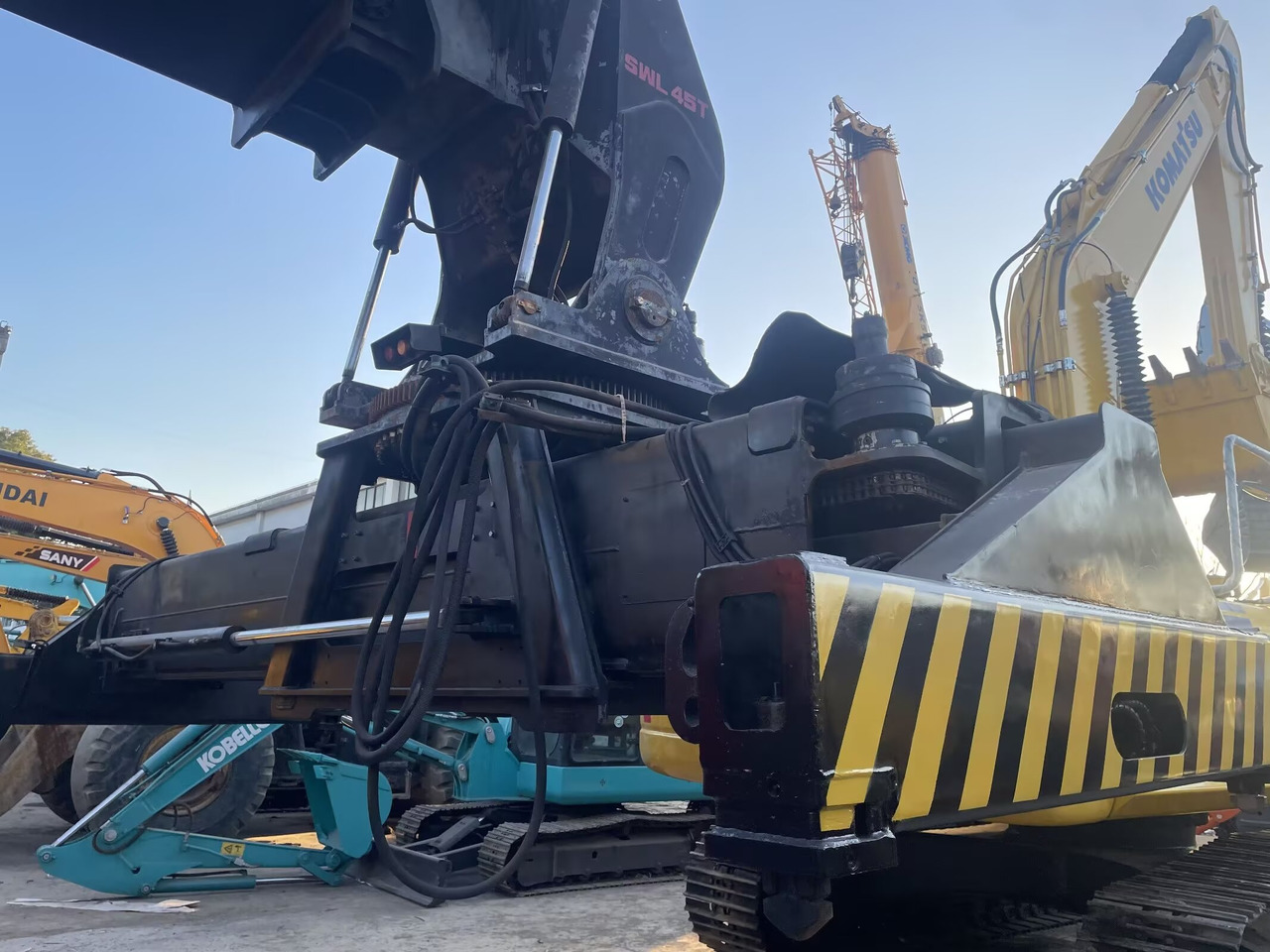 SANY SRSC45C30 45 ton - Container handler: picture 2 SANY SRSC45C30 45 ton - Container handler: picture 2