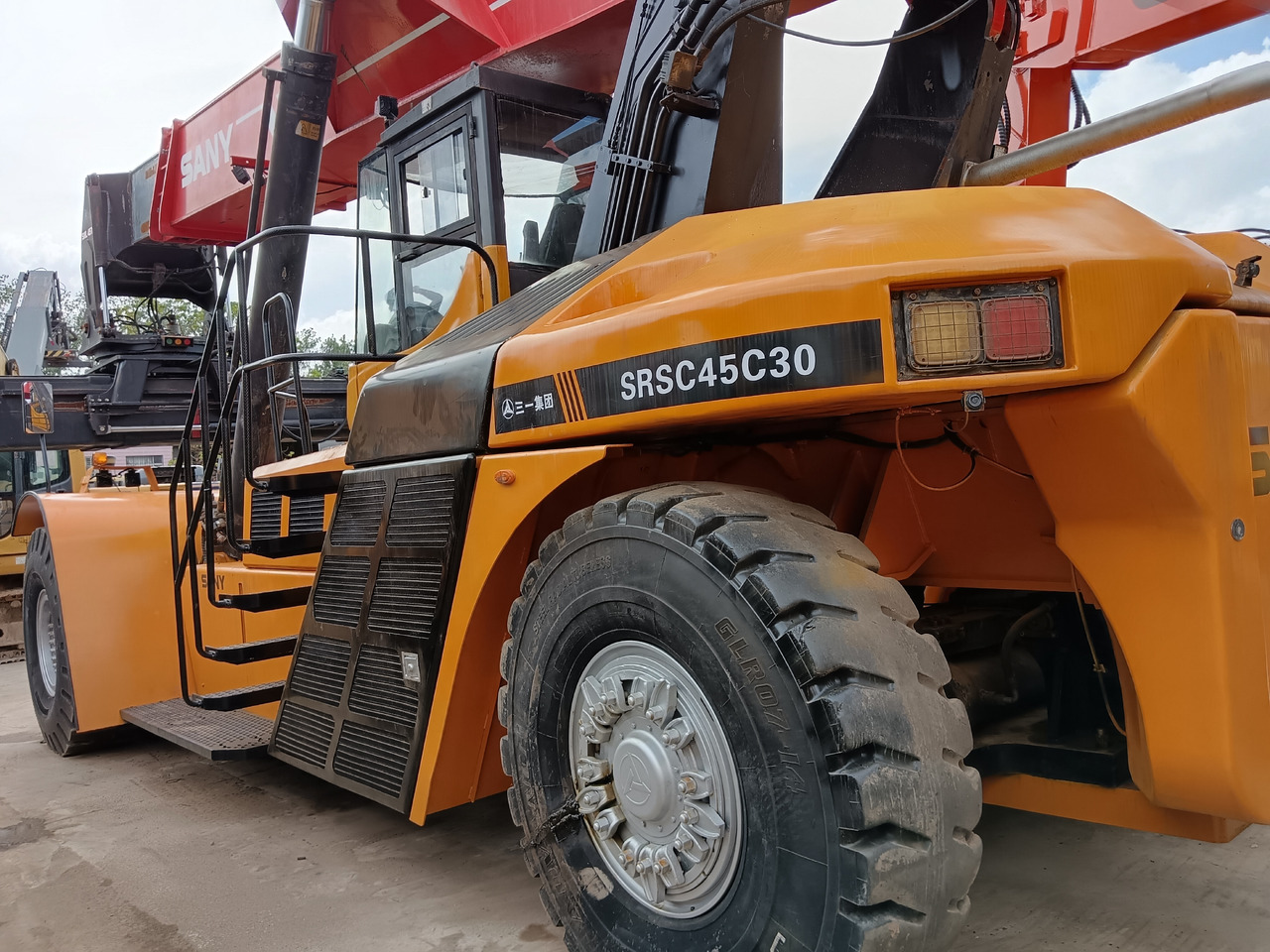 SANY SRSC45C30 REACH STACKER - Reach stacker: picture 1 SANY SRSC45C30 REACH STACKER - Reach stacker: picture 1