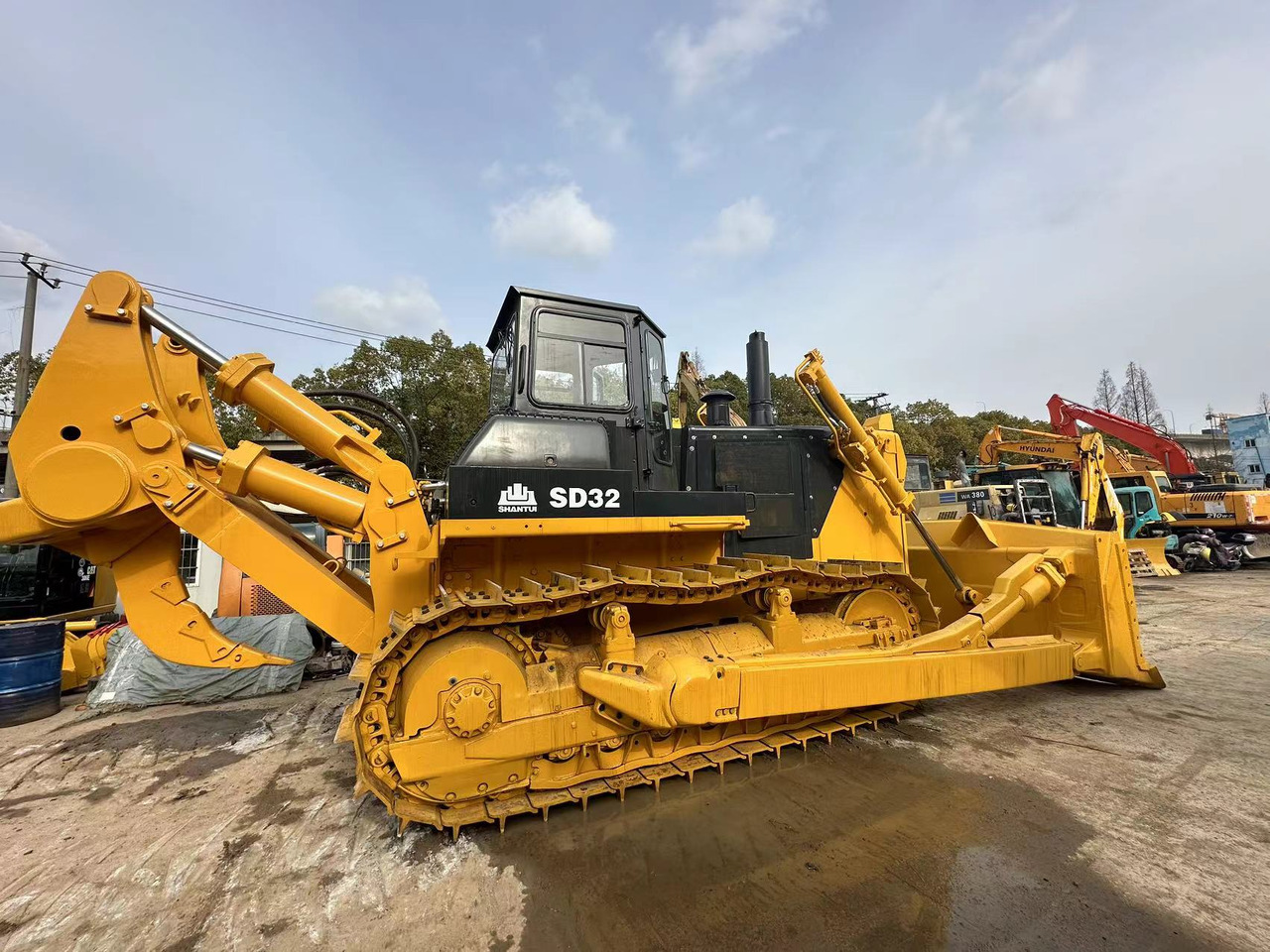 SHANTUI SD 32 - Bulldozer: picture 1 SHANTUI SD 32 - Bulldozer: picture 1