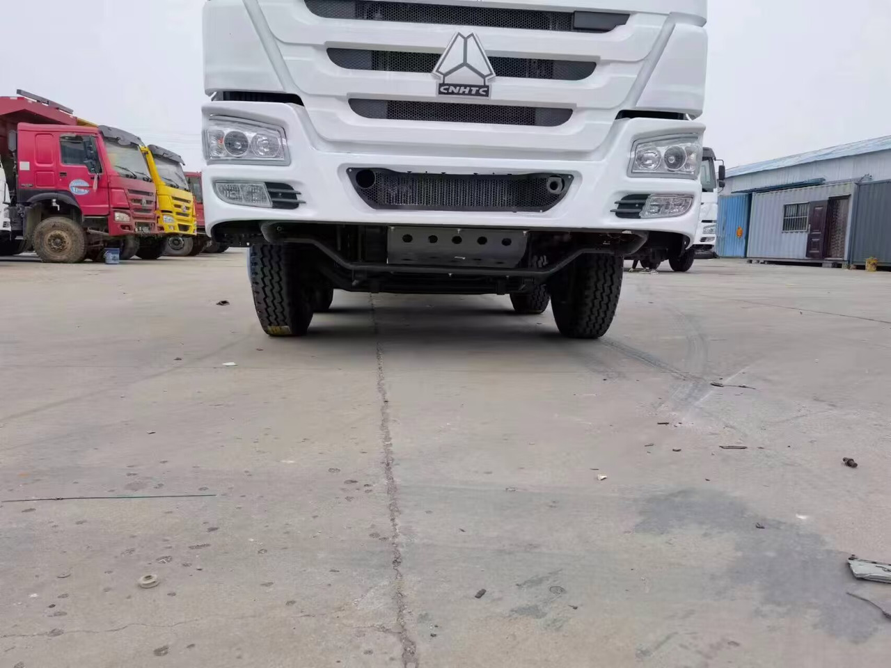 SINOTRUK 371 375 380 400 420 HP 8*4 6*4 - Tipper: picture 4 SINOTRUK 371 375 380 400 420 HP 8*4 6*4 - Tipper: picture 4