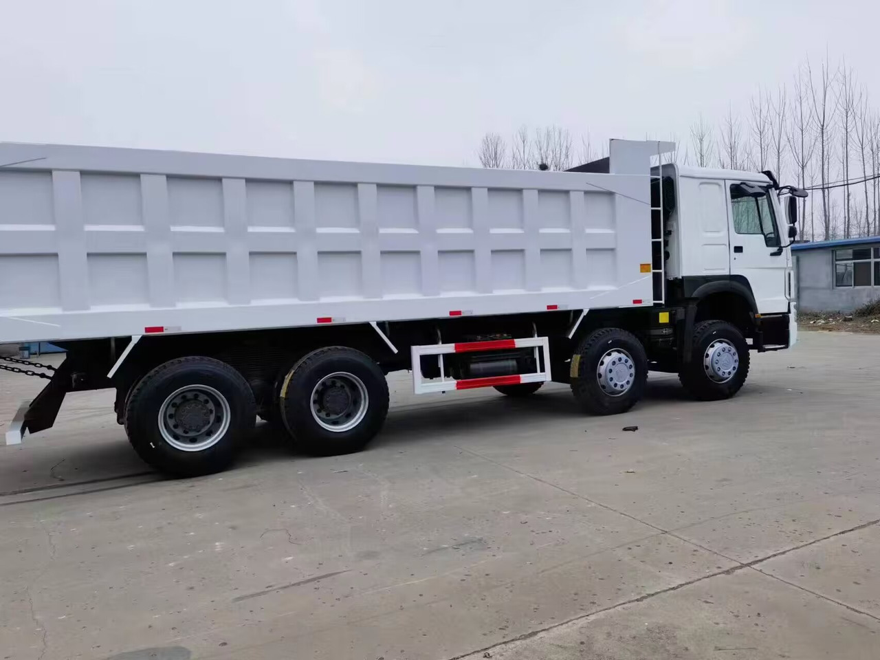 SINOTRUK 371 375 380 400 420 HP 8*4 6*4 - Tipper: picture 2 SINOTRUK 371 375 380 400 420 HP 8*4 6*4 - Tipper: picture 2