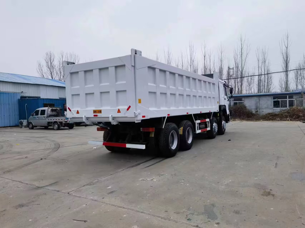 SINOTRUK 371 375 380 400 420 HP 8*4 6*4 - Tipper: picture 5 SINOTRUK 371 375 380 400 420 HP 8*4 6*4 - Tipper: picture 5